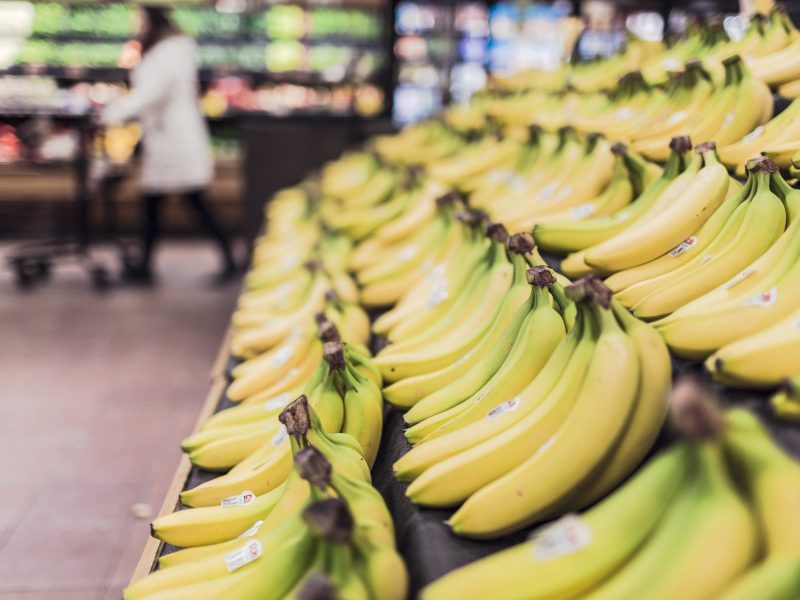 Food redistribution charity FareShare has urged supermarkets to tackle food poverty by using its online donation scheme.