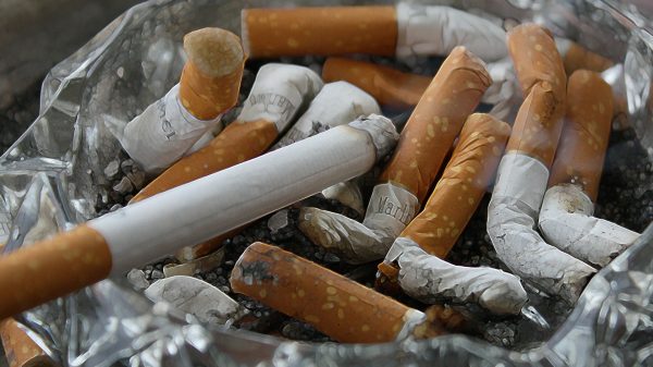 MPs urge govt to raise legal age for tobacco to 21