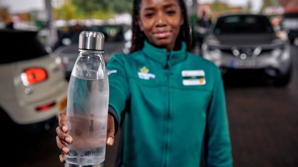 Morrisons to refill water bottles in anti-plastic drive