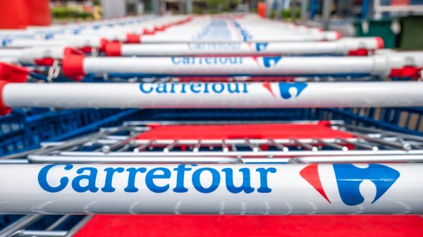 Bernard Arnault offloads stake in Carrefour after 14 years