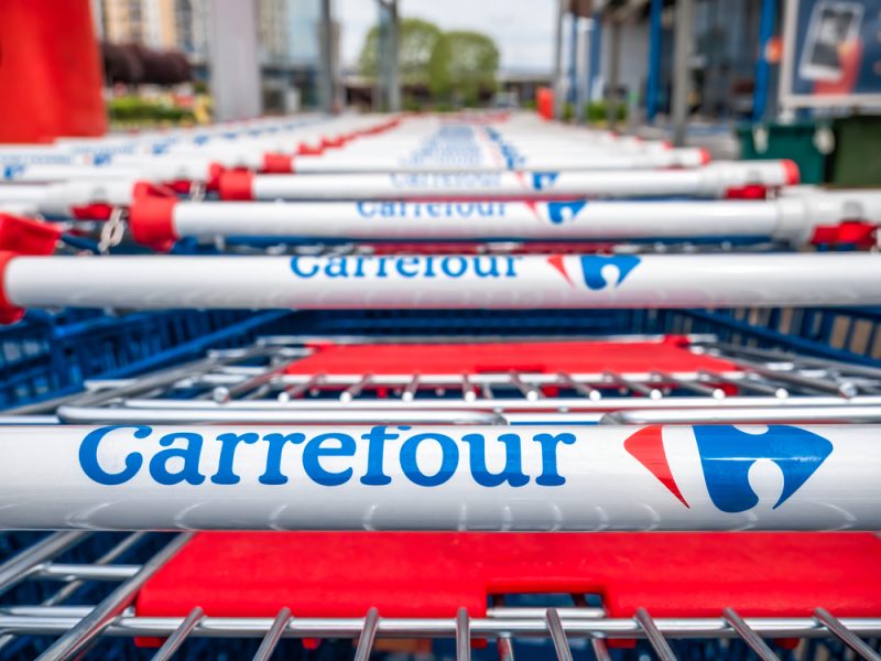 Bernard Arnault offloads stake in Carrefour after 14 years