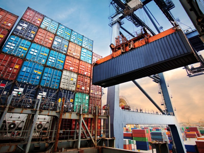 UK food and drink exports to EU fall by £2bn