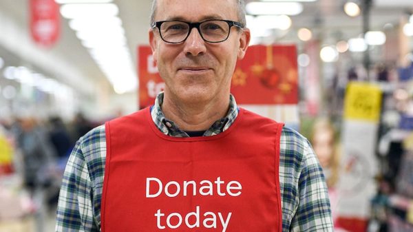 Tesco urges customers to volunteer for Christmas food collection