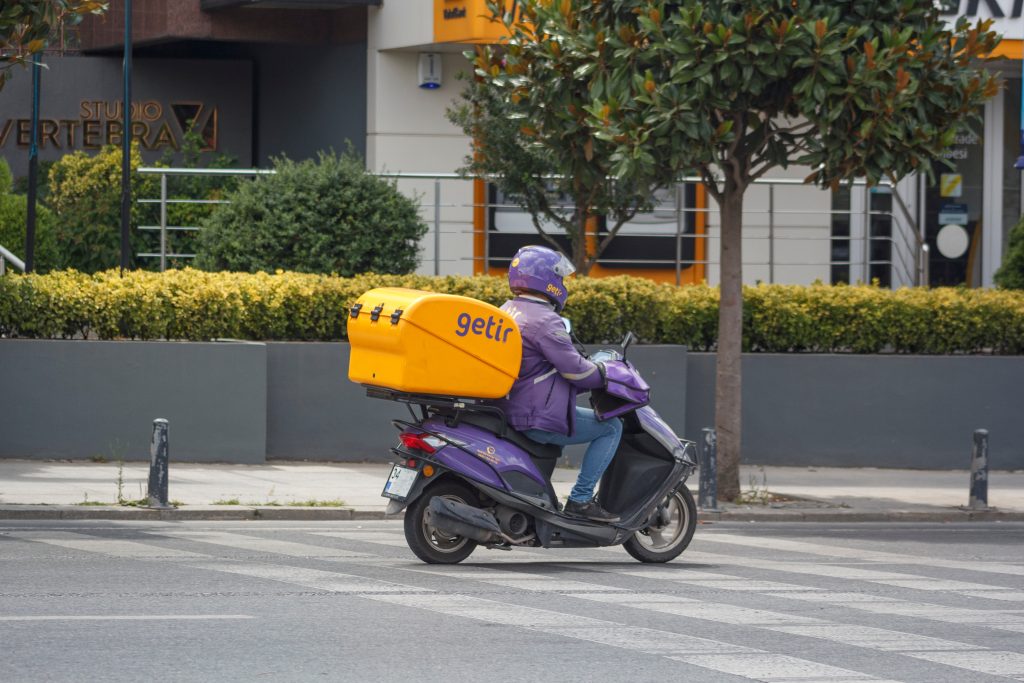 PM hails ‘green growth’ as Getir expands across UK