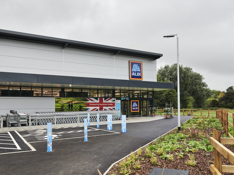 Aldi has announced it is opening 15 new stores across the UK before the end of the year.