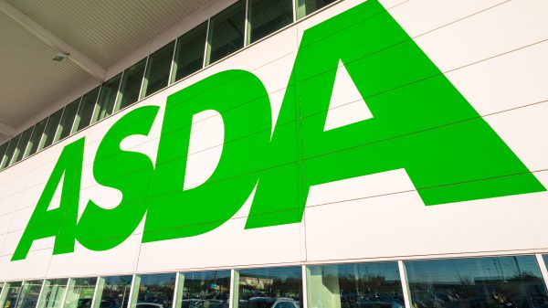 Former Marks & Spencer chief executive Stuart Rose has been appointed Asda chairman by its owners, the billionaire Issa brothers