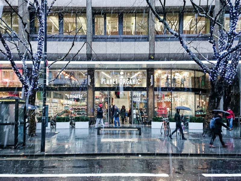 Planet Organic's founder, Renee Elliott, has revealed she is returning to the company to lead a rescue deal for the supermarket chain that launched in 1995.
