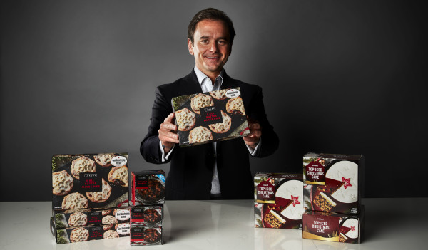 Iceland is claiming to be the first major UK supermarket to sell mince pies free from plastic packaging.