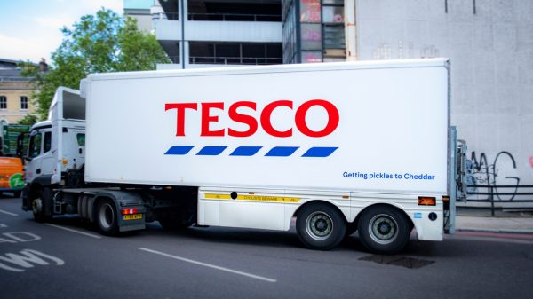 Tesco has agreed to reopen talks with trade union Usdaw, after members across nine distribution centres unanimously voted to strike after pay disputes.