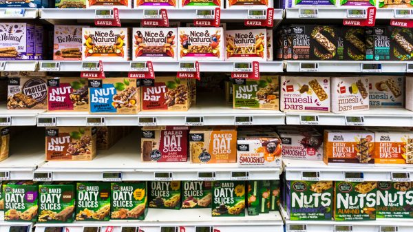 Food: Ceral bars in a supermarket