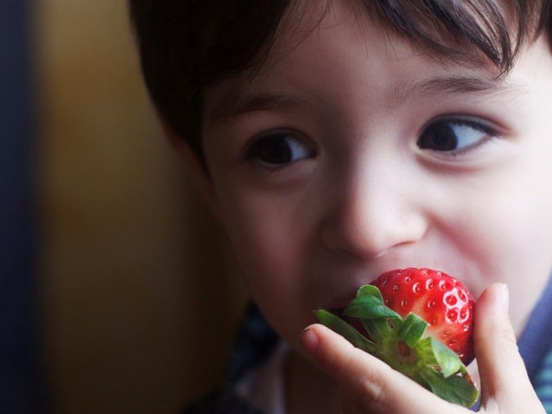 Tesco HFSS boy eating fruit