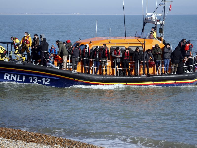 Migrants facing food poverty