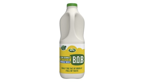Arla B.O.B semi-skimmed milk