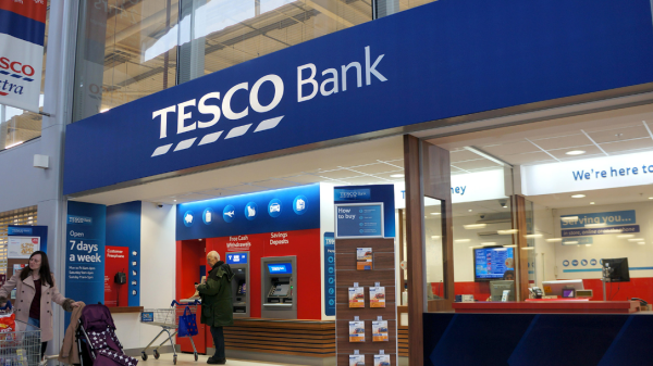 Tesco Bank has agreed to give over 3,400 staff members a £1,250 pay rise to help with the increased cost-of-living.