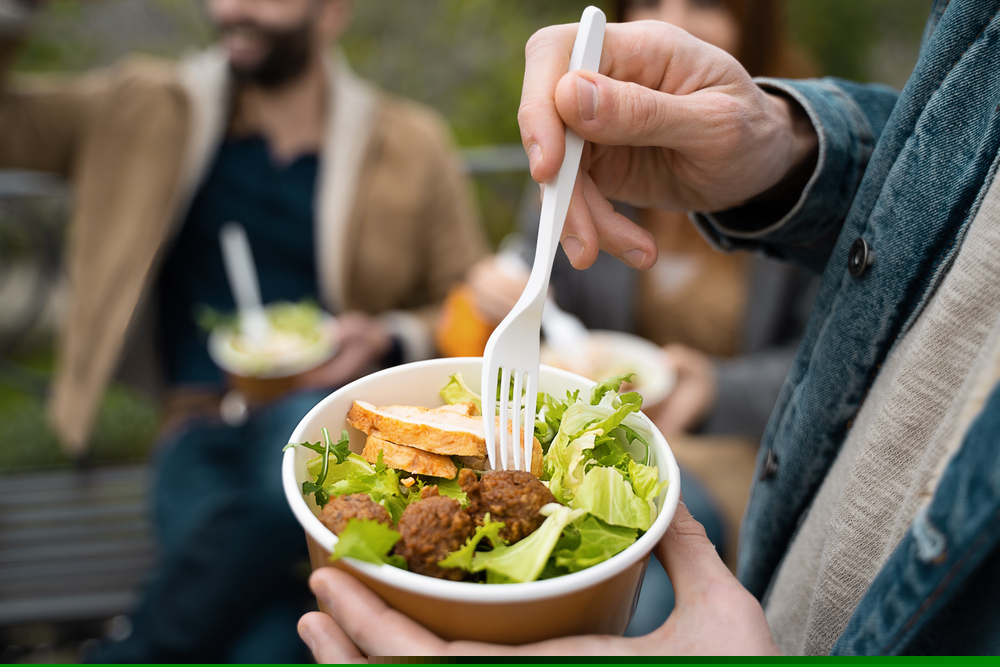 Single-use plastic cutlery
