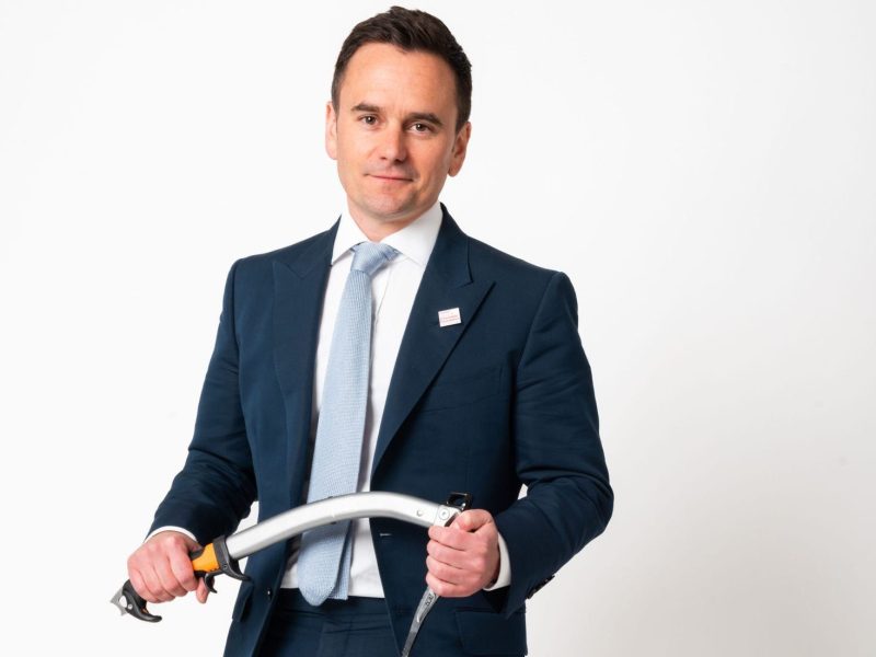 Iceland boss tells businesses to stop complaining about budget challenges