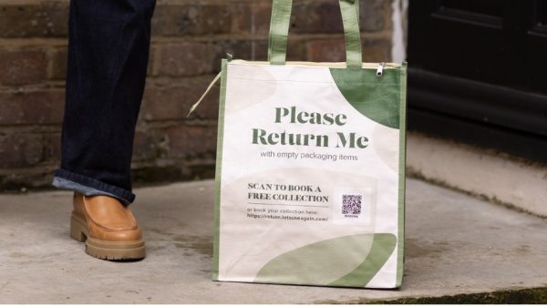 New Uber Eats packaging which says "please return me"