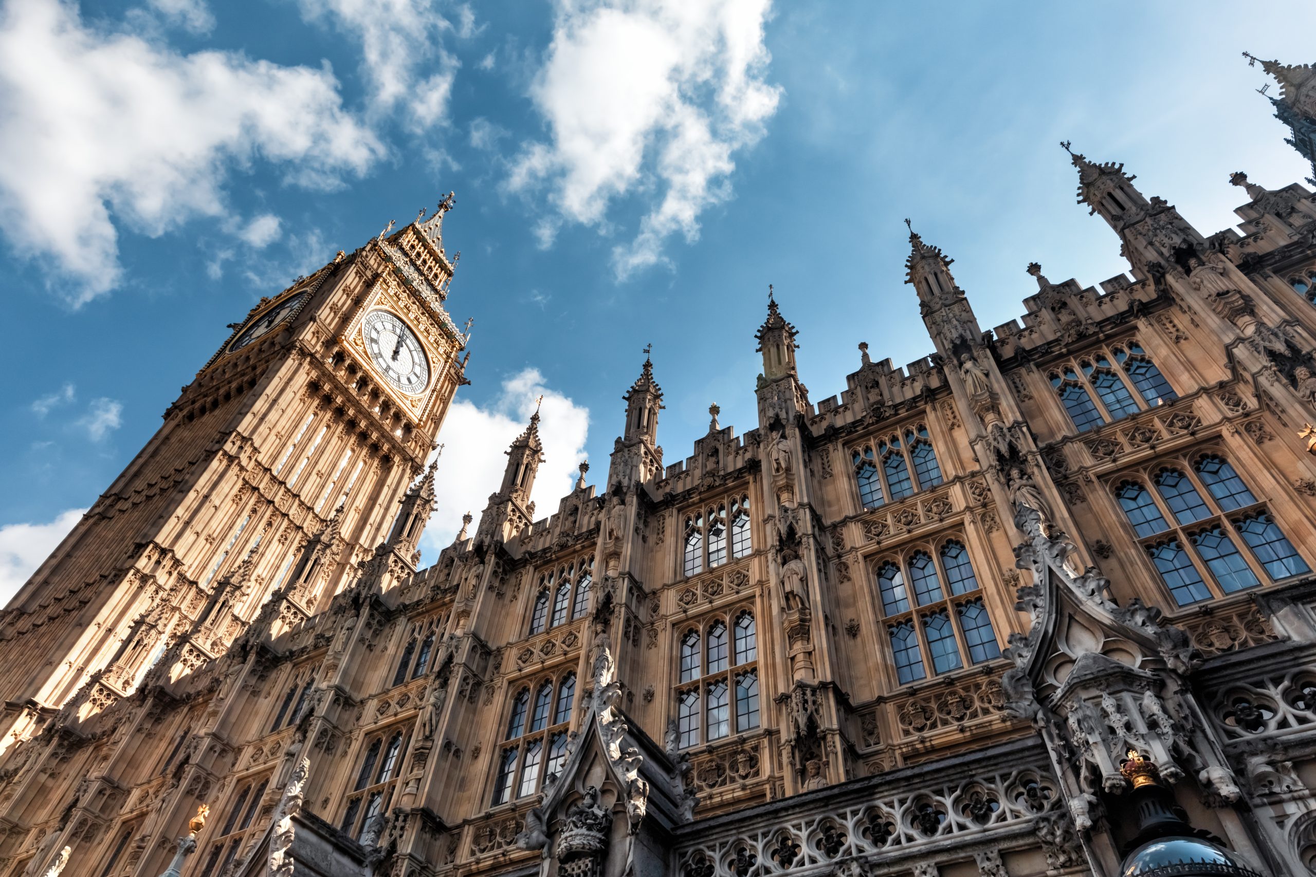 Usdaw has urged MPs to support Labour, following the party's promise to implement a ‘community policing guarantee’ to tackle retail crime, UK parliament depicted here
