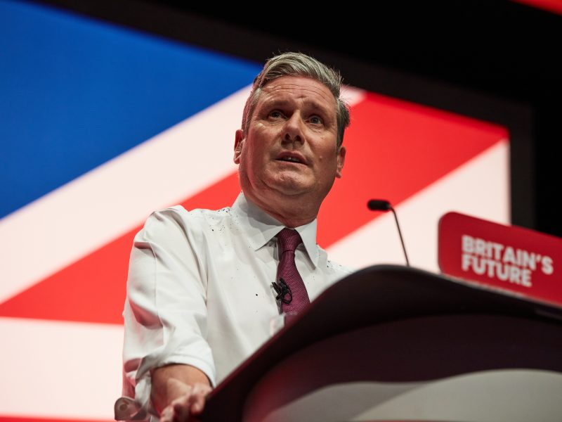 Shoplifting| Labour leader Sir Keir Starmer has pledged to shopworkers that he will crackdown on retail violence against them if he is elected into power.