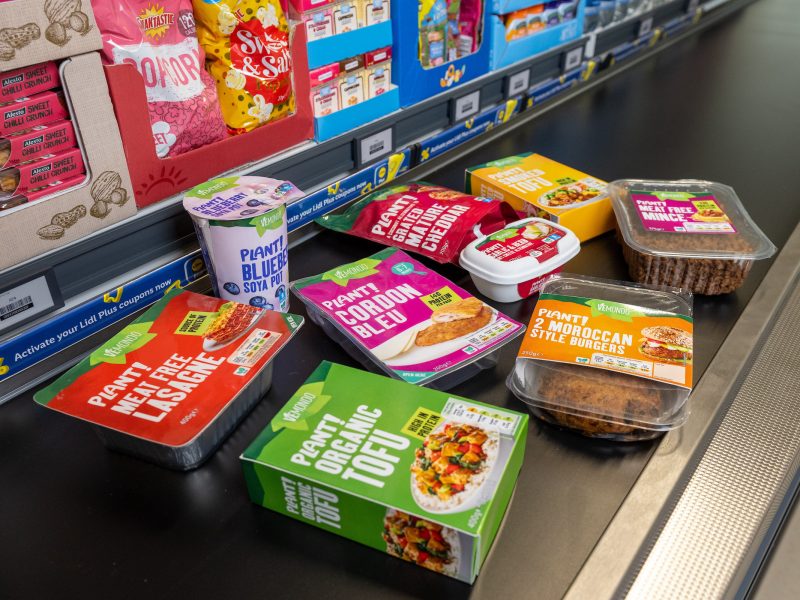 Lidl expands its meat-free range