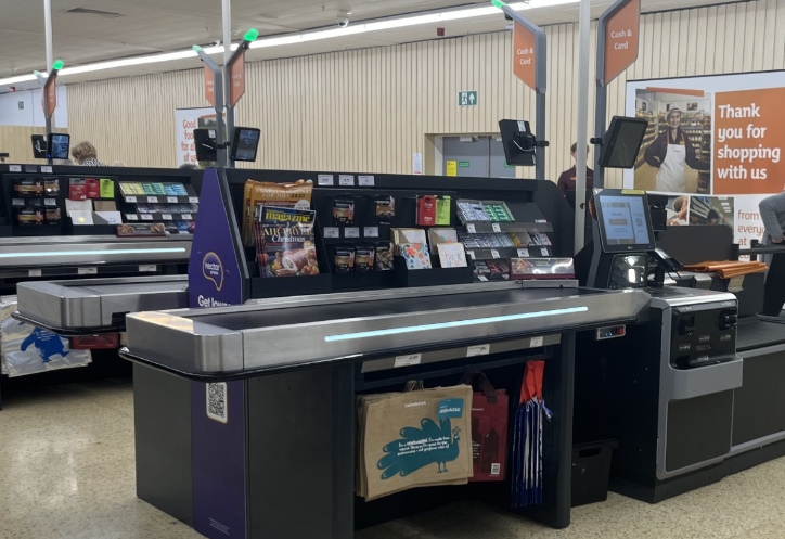 Sainsbury's is trialling larger self-checkouts with conveyor belt service, in replacement of staff manned tills in a bid to drive efficiency. 