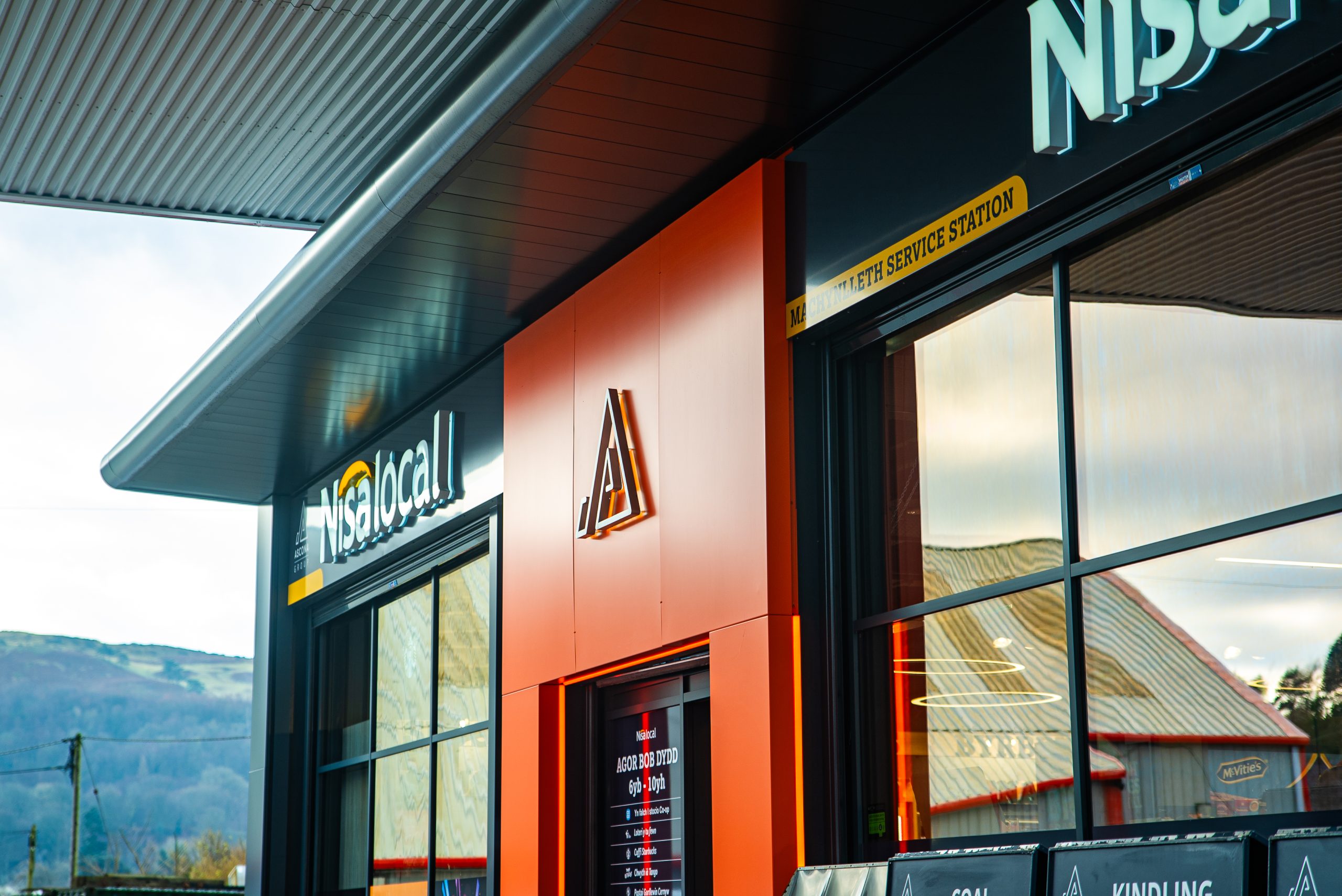 Co-op Wholesale has signed a new five-year contract with forecourt operator Ascona Group, securing grocery supply for its 62 sites across the UK.