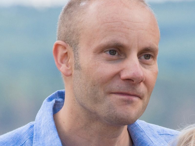 Ocado Group has appointed Atos sales chief Nick de la Vega as its first chief revenue officer, as the business prepares for its next phase of global growth.