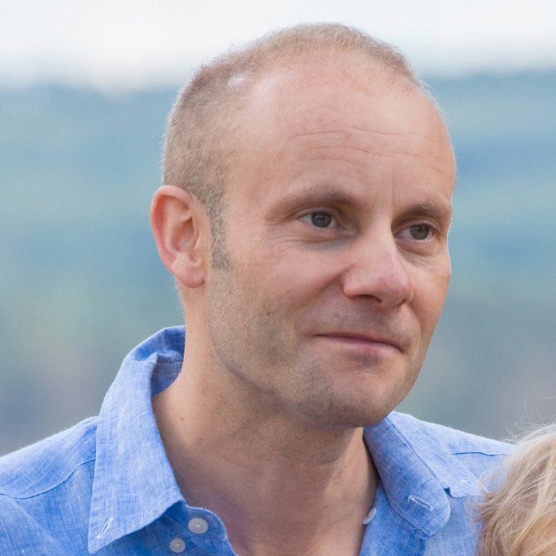 Ocado Group has appointed Atos sales chief Nick de la Vega as its first chief revenue officer, as the business prepares for its next phase of global growth.