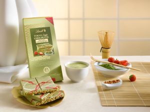 Chocolatier Lindt has unveiled its exclusive Tokyo-style chocolate matcha strawberry bar.
